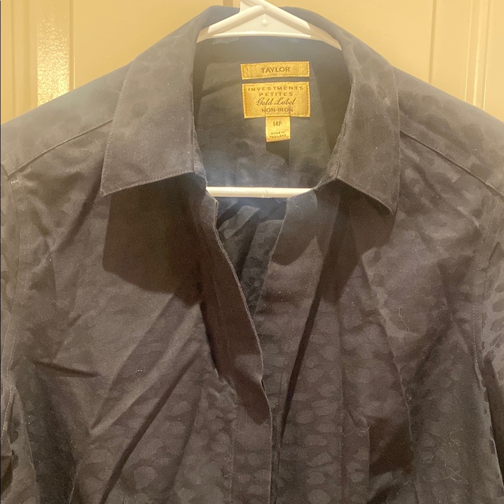 Womens’ Taylor Black jacquard “lepoard print” Long Sleeve shirt